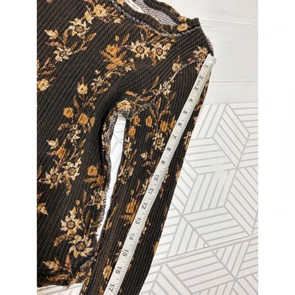 Free People Pretty Little Thermal Waffle Knit Shirt Top Small Floral Long Sleeve - Picture 6 of 10